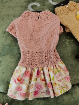 Платье вязаное ручной работы розовое